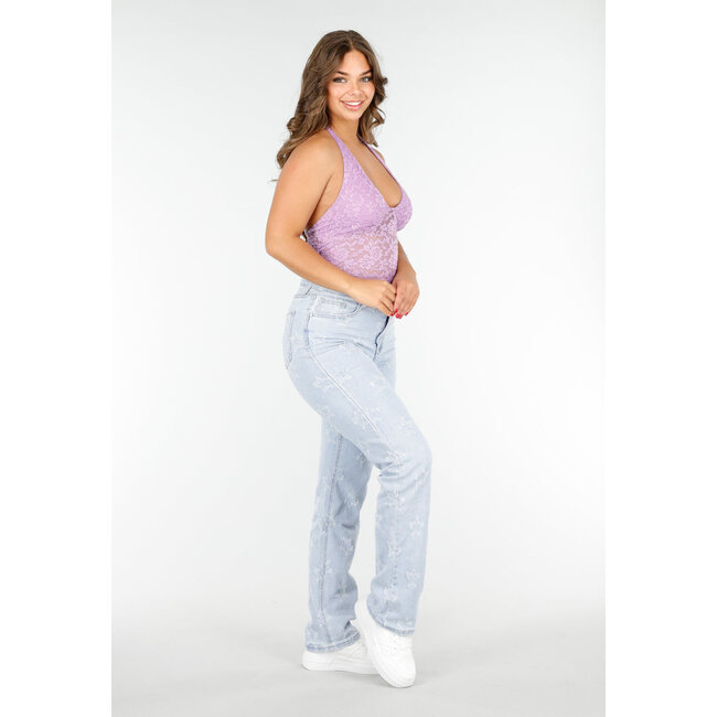 Fliederfarbenes Spitzenhalfter-Crop-Top mit tiefem V-Ausschnitt