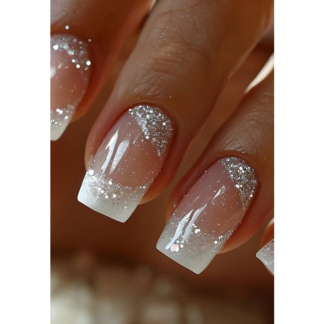 Quadratische weiße Ombre French Art Nails mit silbernem Glitzerwirbel