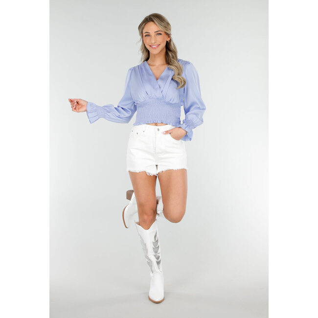 Cremefarbene Destressed-Jeansshorts mit ausgefranstem Saum