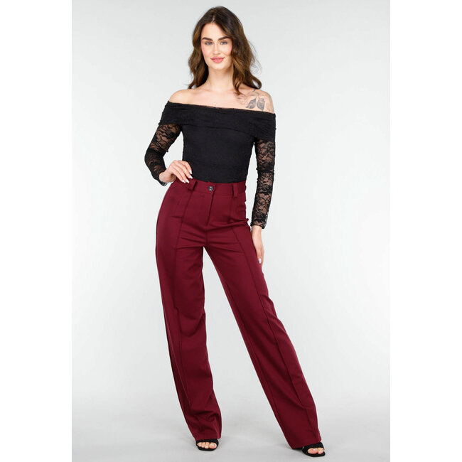 Schwarzer Off-Shoulder LaceyBody mit langen Ärmeln