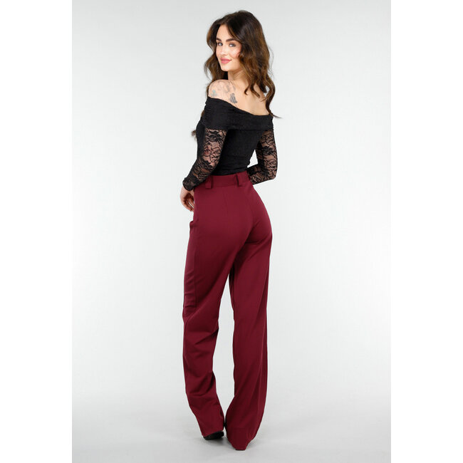 Schwarzer Off-Shoulder LaceyBody mit langen Ärmeln