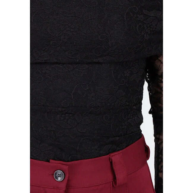 Schwarzer Off-Shoulder LaceyBody mit langen Ärmeln