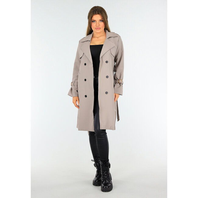 Taupefarbener Trenchcoat mit Knopfverschluss und Schnallen
