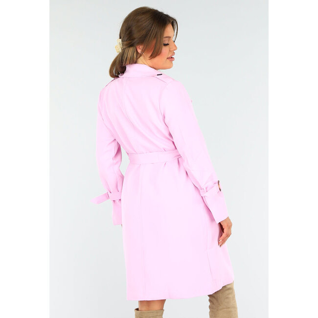 Hellrosa Trenchcoat mit Schnallendetail und Knopf- und Schleifenverschluss
