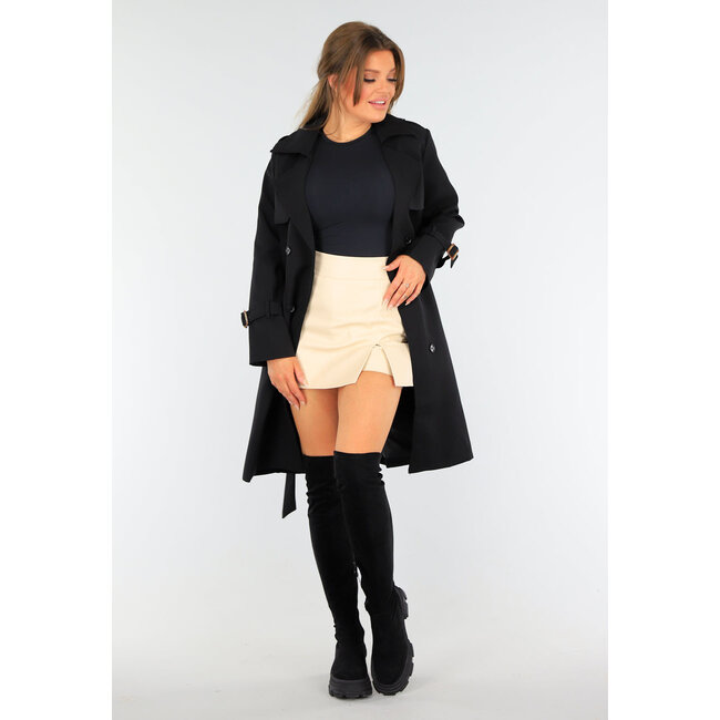 Schwarzer Trenchcoat mit Knopfverschluss und Schnallen