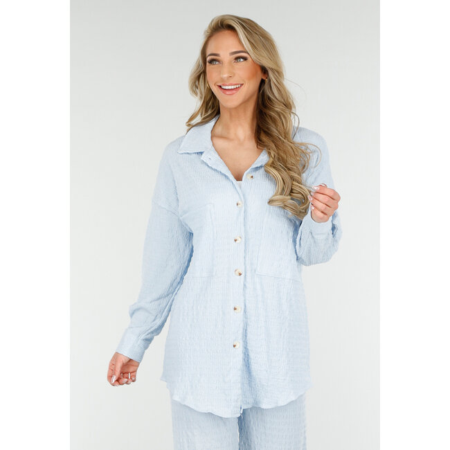Hellblaues Stretch-Set mit hoher Taille und Knopfverschluss