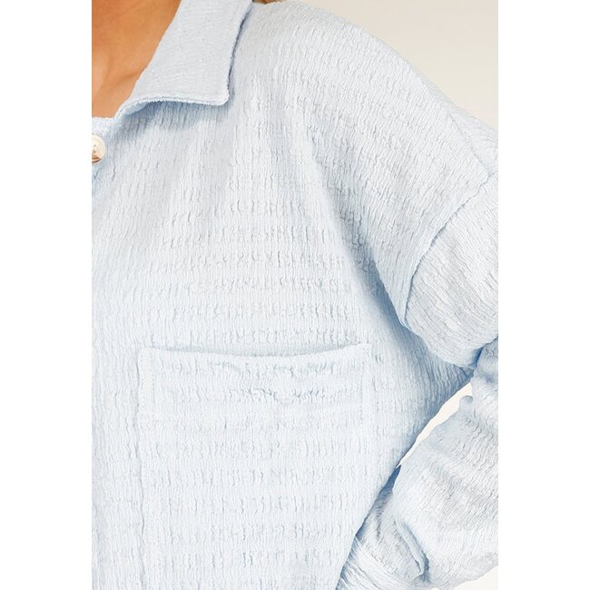 Hellblaues Stretch-Set mit hoher Taille und Knopfverschluss