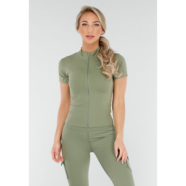 Khakifarbenes Sportset mit Cargotaschen, Reißverschlussjacke und Leggings mit hoher Taille