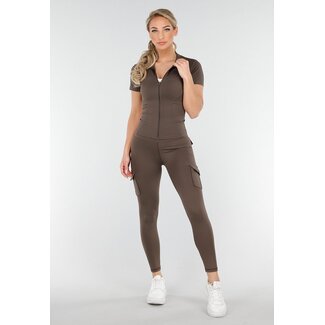 Braunes Sport-Set mit Cargo-Details
