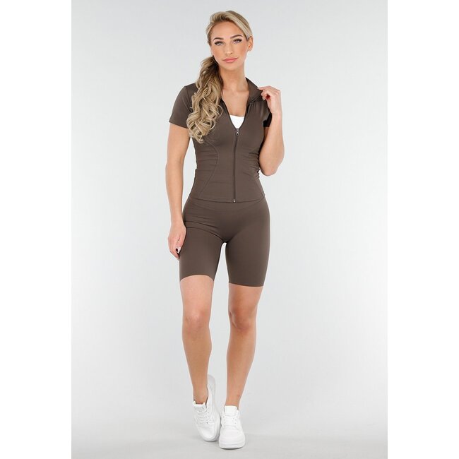 Braunes Sport-Set mit Kurzarm-Jacke und Shapewear-Short mit hohem Taillenbund