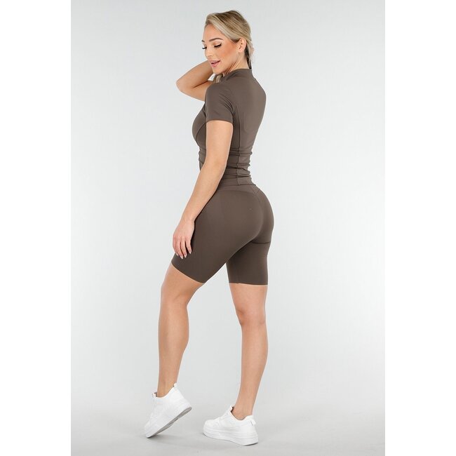Braunes Sport-Set mit Kurzarm-Jacke und Shapewear-Short mit hohem Taillenbund