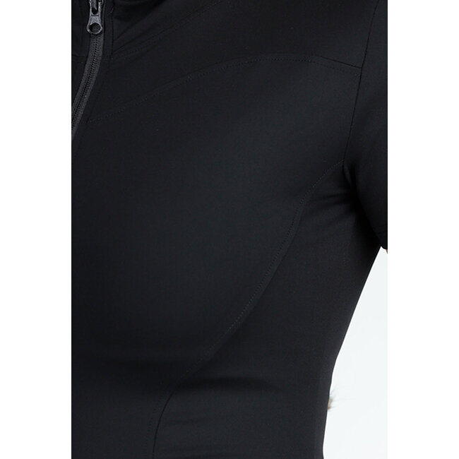 Schwarzes Sport-Set mit Kurzarm-Jacke, High-Waist-Short und Korrekturband