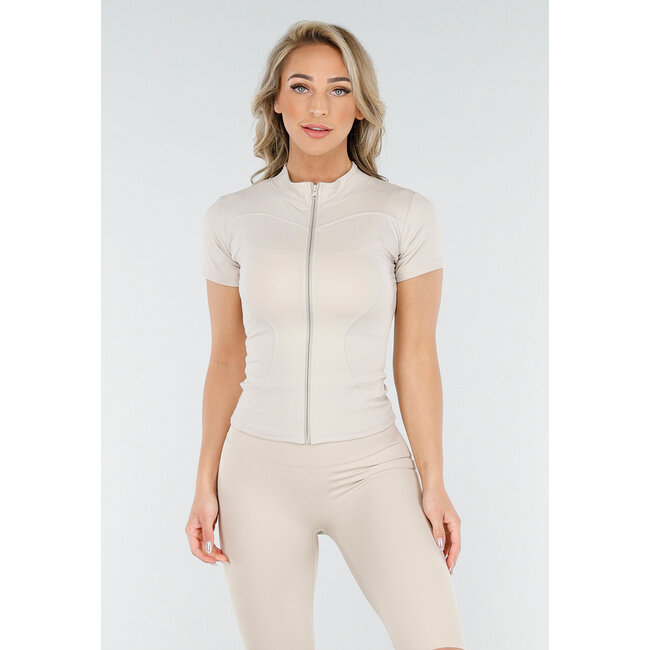 Beigefarbenes Sport-Set mit Kurzarm-Jacke, High-Waist-Short und Korrekturband