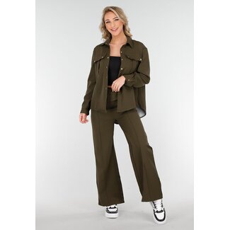 Zweiteiliges Set in Khaki mit gerader Hose