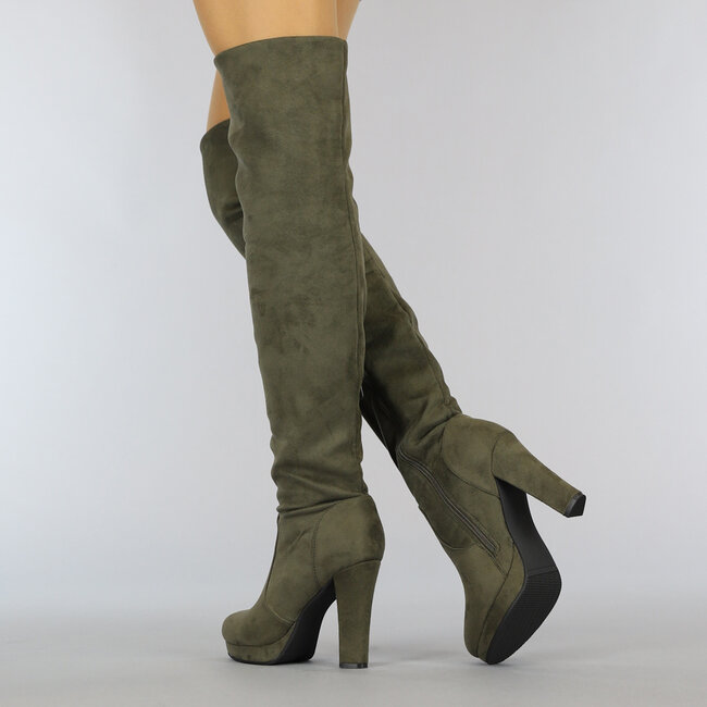 Khakifarbene Overknee-Stiefel in Wildlederoptik mit Absatz