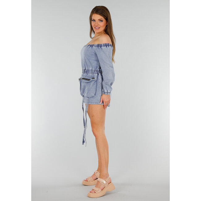 Blauer Denim-Stretch-Off-Shoulder-Playsuit mit Taillenband und Reißverschlusstaschen