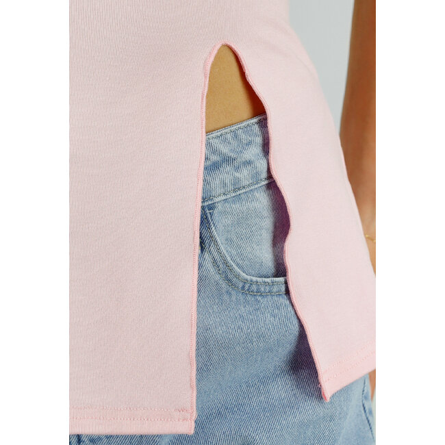 Rosa Stretch-Top mit Schlitz und Rundhalsausschnitt