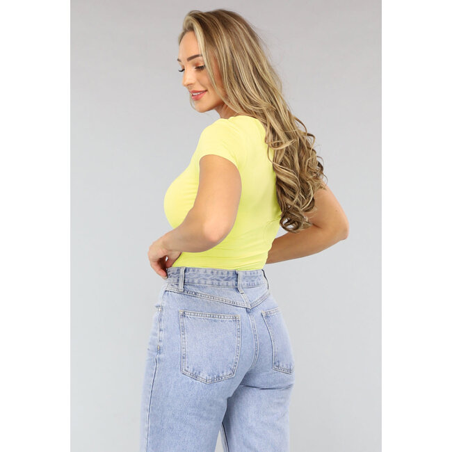 Buttergelbes Stretch-Top mit kurzen Ärmeln