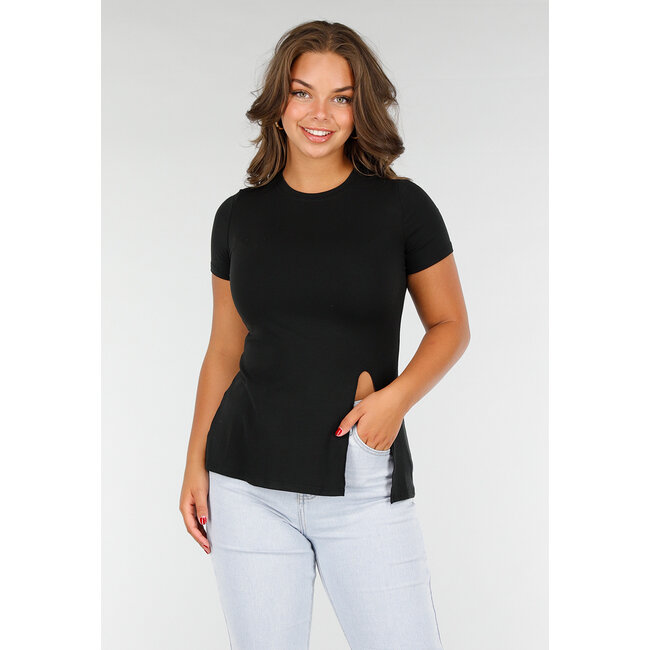 Schwarzes Stretch-T-Shirt mit schmaler Passform, Rundhalsausschnitt und Seitenschlitz