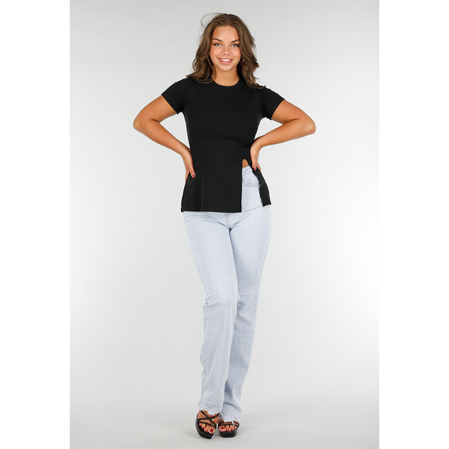 Schwarzes Stretch-T-Shirt mit schmaler Passform, Rundhalsausschnitt und Seitenschlitz