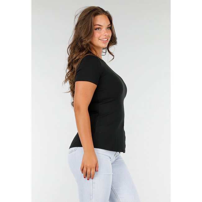 Schwarzes Stretch-T-Shirt mit schmaler Passform, Rundhalsausschnitt und Seitenschlitz