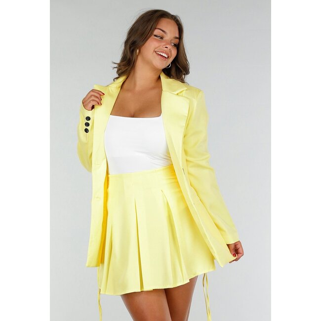 Buttergelbes Blazer-Rock-Set mit Korsettschnürung und Faltenrock mit Stretch