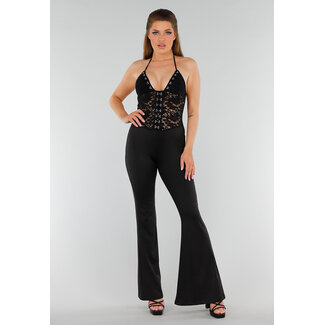 Schwarzer Jumpsuit mit Spitze und Häkchenverschlüssen