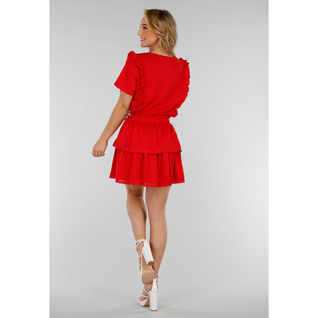 Roter Zweiteiler mit Rüschen, kurzen Ärmeln und elastischer Taille
