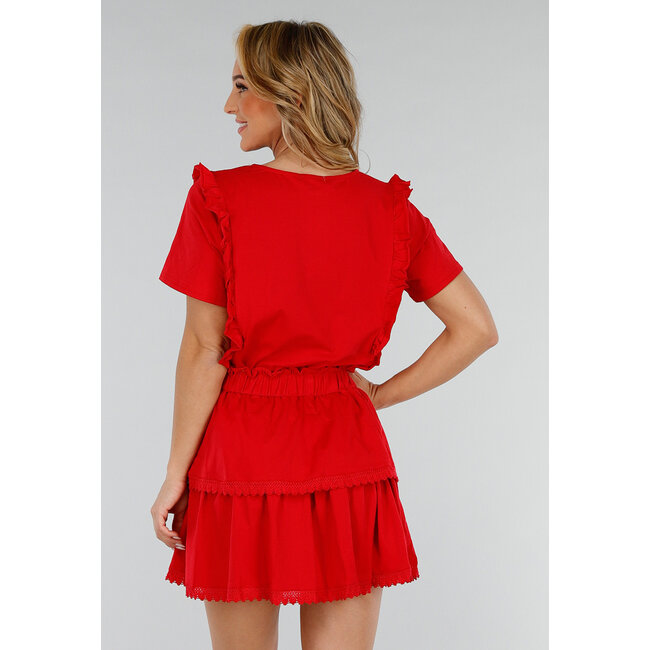 Roter Zweiteiler mit Rüschen, kurzen Ärmeln und elastischer Taille