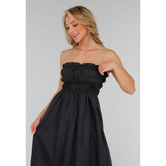 Schwarzes trägerloses Maxikleid mit gesmoktem Oberteil und A-Linien-Rock