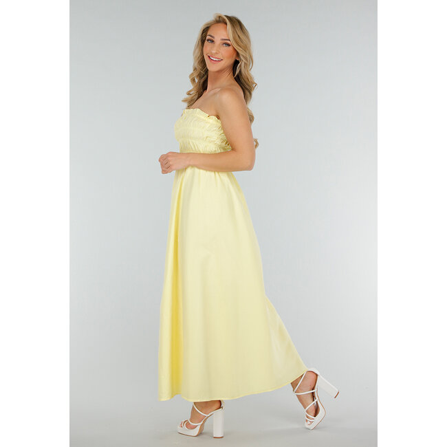 Buttergelbes trägerloses Maxikleid mit gerafftem Oberteil