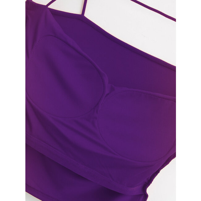 Lila Croptop mit Falten, Pads und horizontalem Riemen