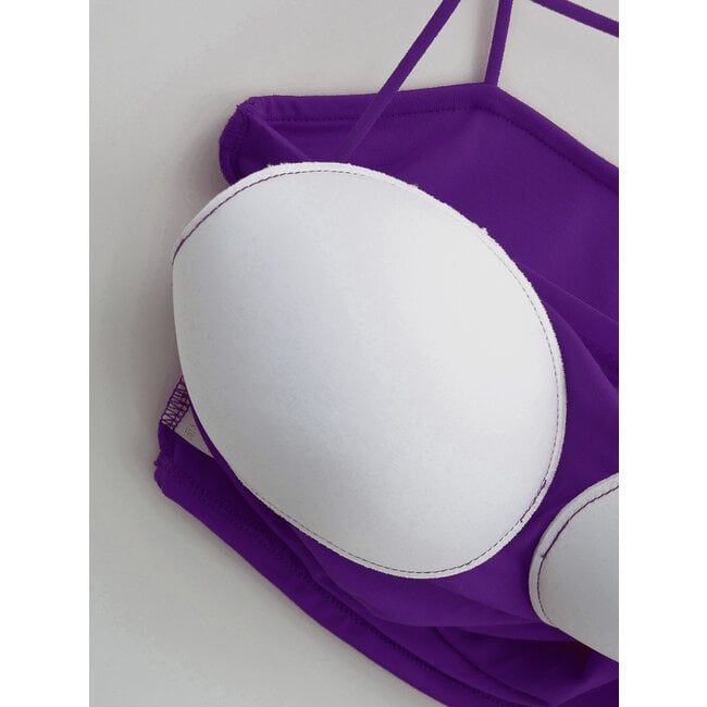 Lila Croptop mit Falten, Pads und horizontalem Riemen