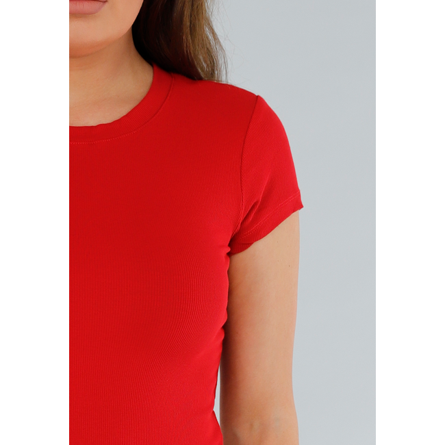 Rotes Slim Fit T-Shirt mit Rundhalsausschnitt und kurzen Ärmeln