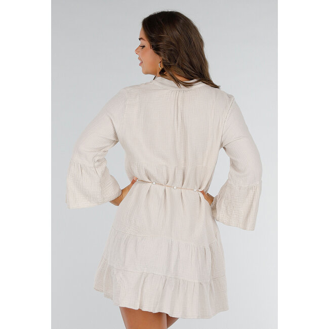 Beigefarbenes Baumwollkleid in Leinenoptik mit A-Linie, Rüschen und Knopfverschluss
