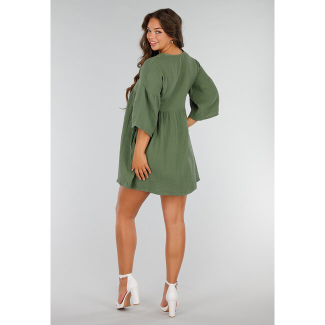 Luftiges khakifarbenes Kleid mit V-Ausschnitt, Schleifendetail und Leinenoptik