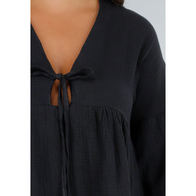 Schwarzes Musselin-Kleid mit V-Ausschnitt, Schleifendetail und Leinenoptik