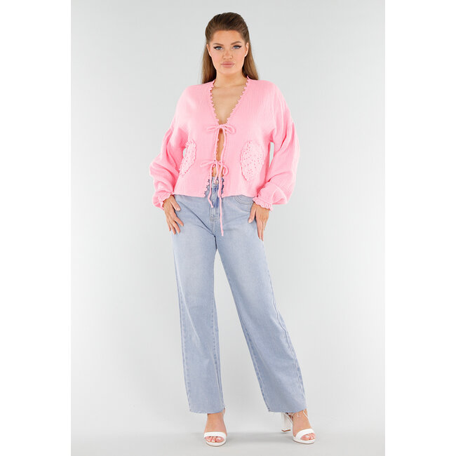 Rosa Bluse mit Herz-Taschen und Knopfleiste