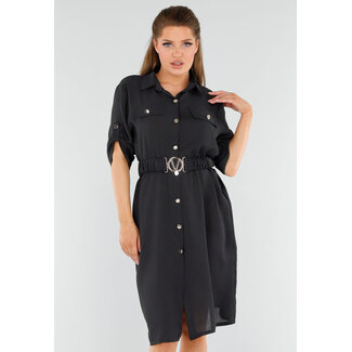 Schwarzes Midikleid mit Knopf und Gürtel