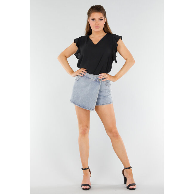 Schwarze Bluse mit V-Ausschnitt und Rüschen an den Ärmeln