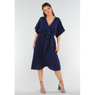 Marineblaues Kleid mit Revers in Leinenoptik