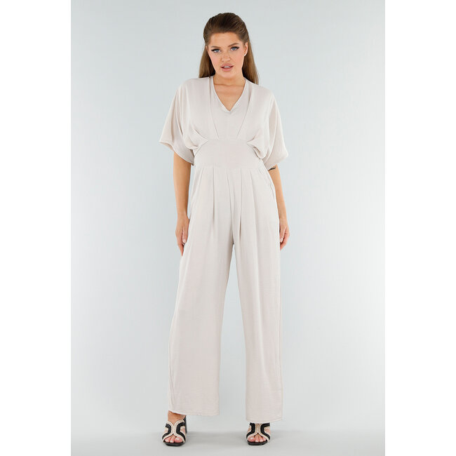 Beigefarbener Jumpsuit in Leinenoptik mit weiten Beinen und tiefem V-Ausschnitt