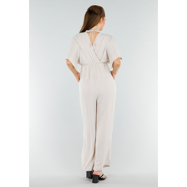 Beigefarbener Jumpsuit in Leinenoptik mit weiten Beinen und tiefem V-Ausschnitt