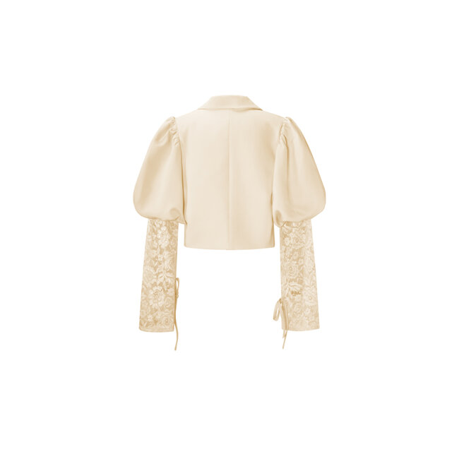 Beigefarbener Cropped Blazer mit Spitzenärmeln und Puffschultern