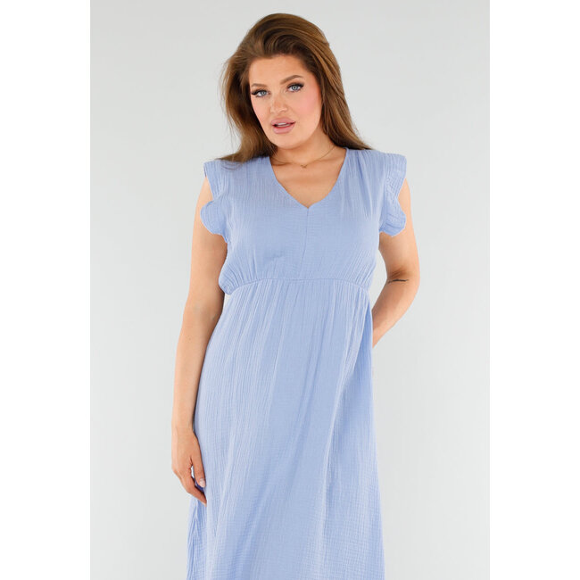 Hellblaues Midikleid aus Baumwolle mit V-Ausschnitt und gerüschten Ärmeln