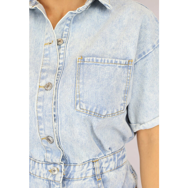 Hellblauer Denim Playsuit mit Stretch