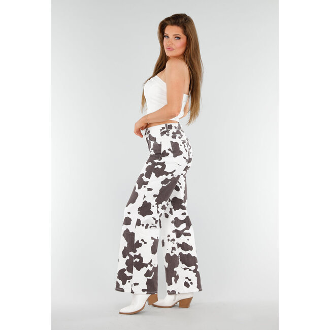 Weiß-braune Jeans mit Kuh-Print, geradem Bein und hoher Taille