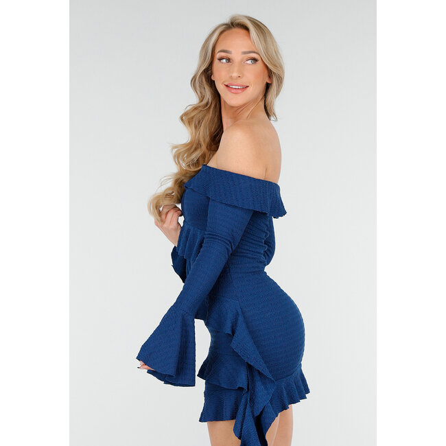 Petrolfarbenes schulterfreies Kleid mit Volants und langen Ärmeln
