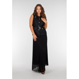 Schwarzes Gilet-Set mit Plissee-Rock