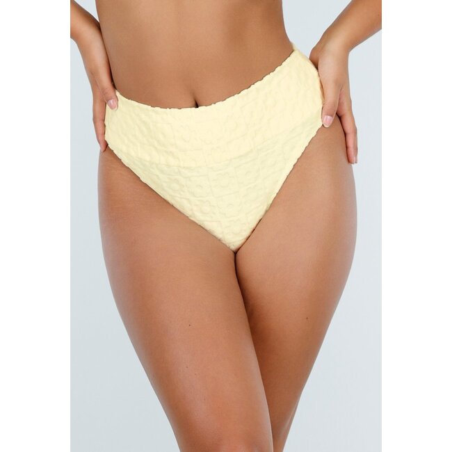 Buttergelbes Bikini-Unterteil mit hoher Taille und floraler Textur